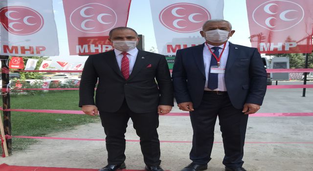 Manisa Alaşehir'de MHP 14.ilçe kongresini gerçekleştirdi.