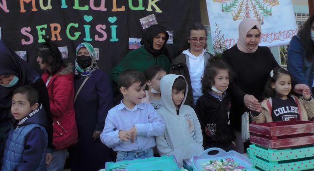 YUNUSEMRE ÖZEL EĞİTİM UYGULAMA MERKEZİNDEN ÖZEL SERGİ